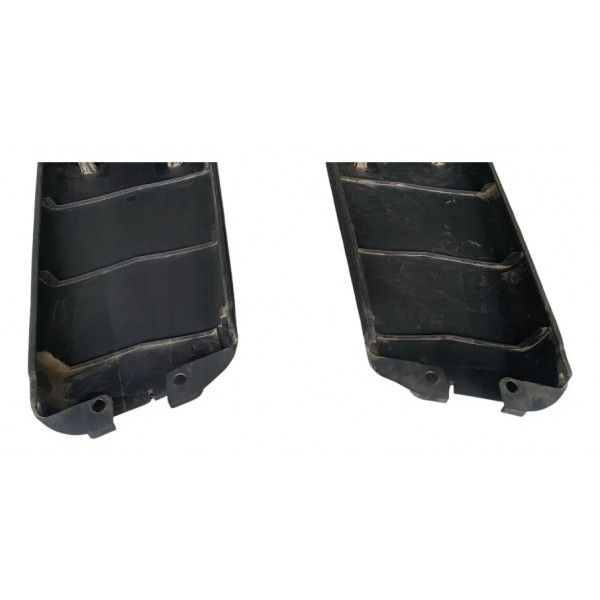 Par Acabamento Coluna Central Ford Focus 2001 2008
