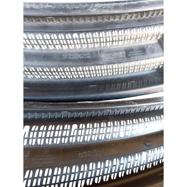 Par Grade Churrasqueira Gm Corsa 1994 2006 Original