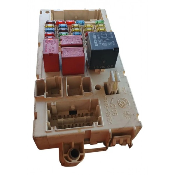 Caixa De Fusiveis Fiat Stilo 1.8 16v 2003 2010